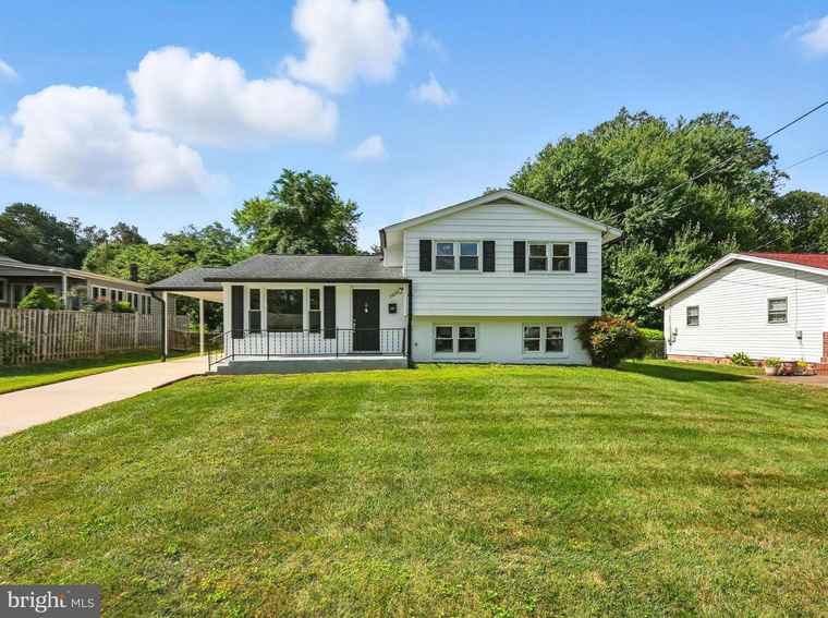 Photo of 3924 Lincolnshire St Annandale, VA 22003