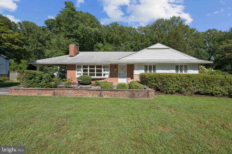 Photo of 6553 Carlinda Ave Columbia, MD 21046