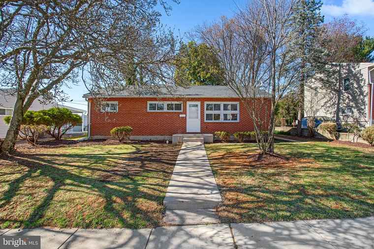 Photo of 1030 Collwood Rd Catonsville, MD 21228