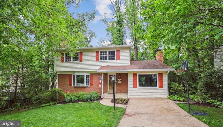 Photo of 526 Poplar Dr Falls Church, VA 22046