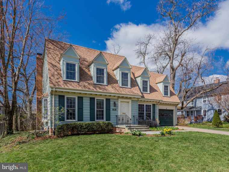 Photo of 112 E Jefferson St E Falls Church, VA 22046
