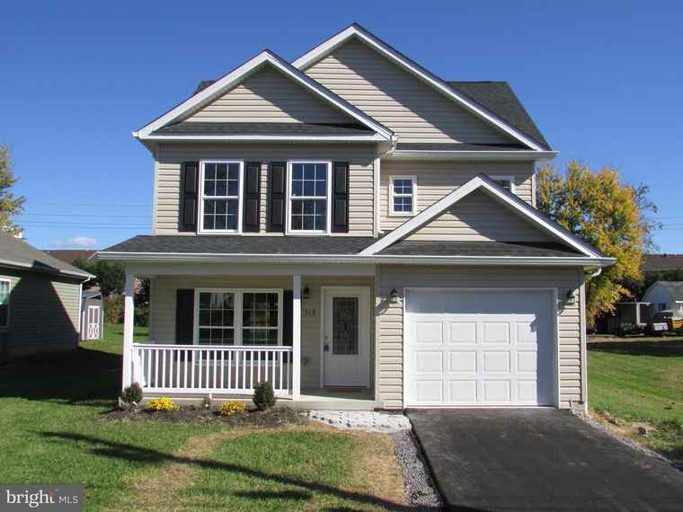 Photo of 313 Legion St Martinsburg, WV 25404