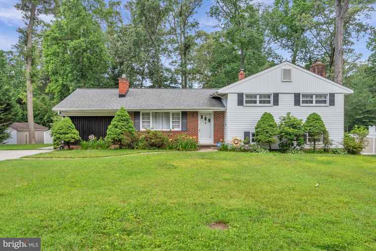 Photo of 51 Sunset Dr Severna Park, MD 21146