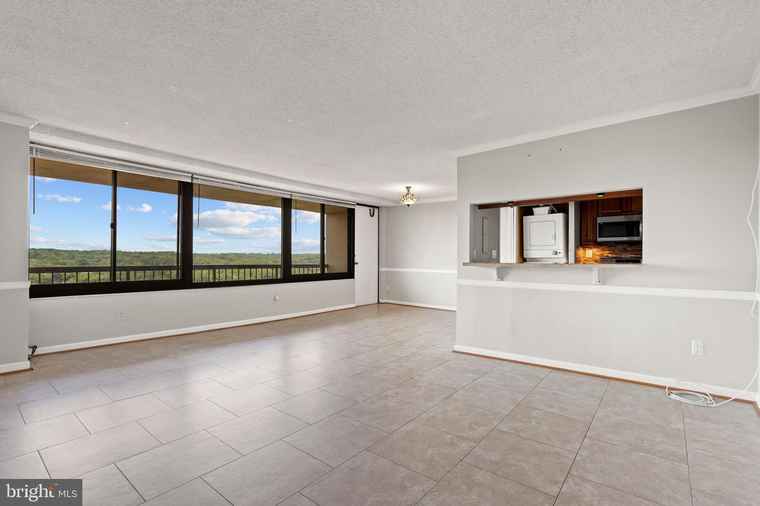 Photo of 5500 Holmes Run Pkwy #1517 Alexandria, VA 22304