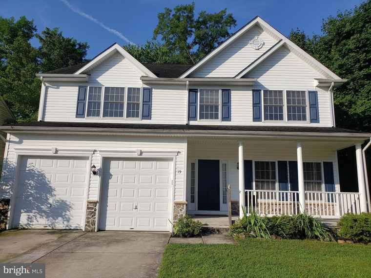 Photo of 19 Perry Woods Ct Baltimore, MD 21234