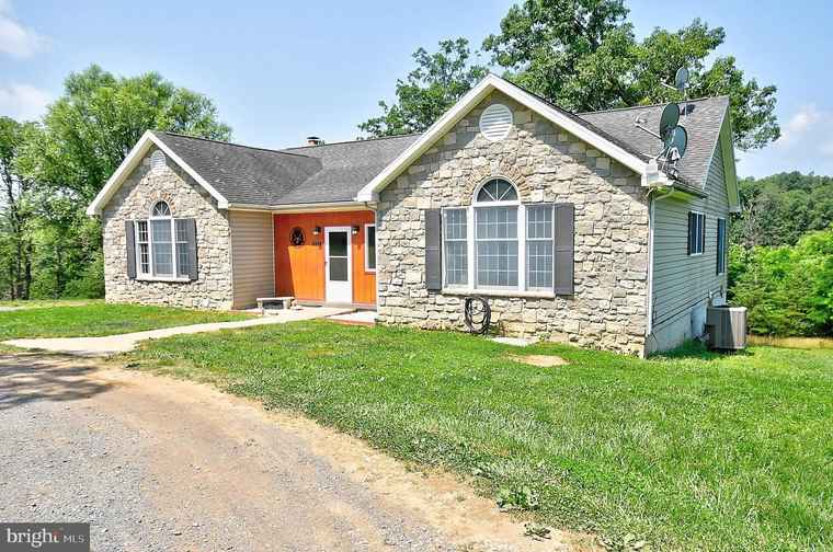 Photo of 121 Sweetbriar Ln Winchester, VA 22603
