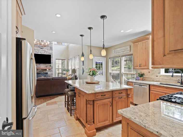 Photo of 25530 Chilmark Dr Chantilly, VA 20152