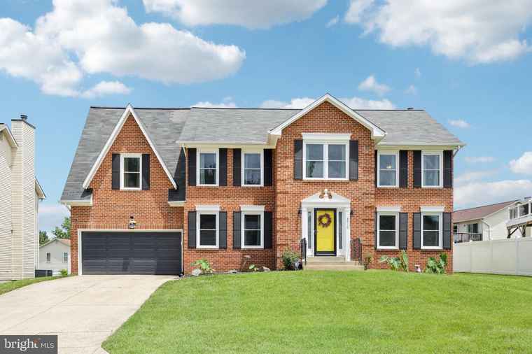 Photo of 8910 Hardesty Dr Clinton, MD 20735