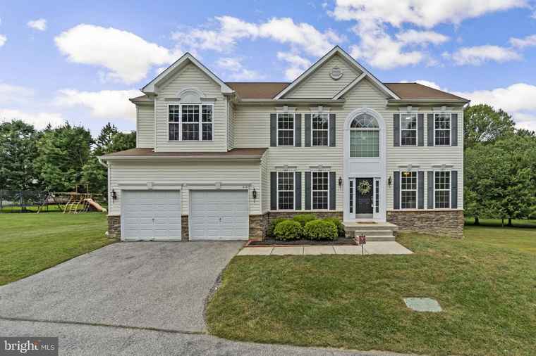 Photo of 8422 Horseshoe Rd Ellicott City, MD 21043