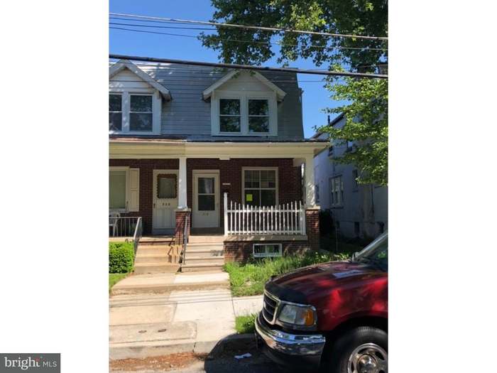 715 Crescent Ave Reading Pa 19605 3 Beds 2 Baths