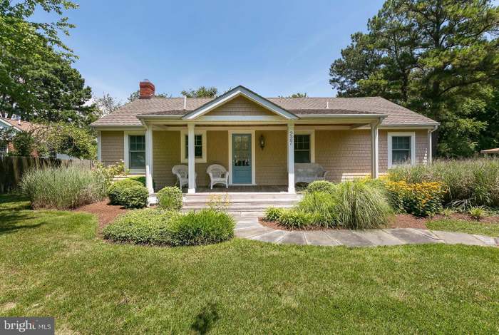 227 Madison Ave Saint Michaels Md 21663 5 Beds 3 Baths