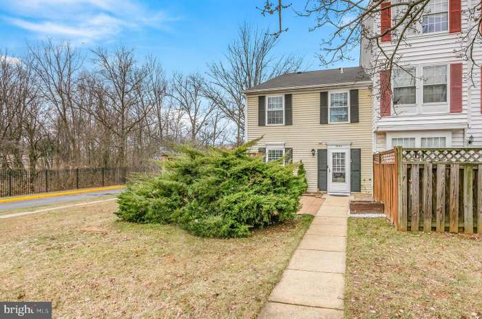 3234 Tapestry Cir, Burtonsville, MD 20866 | MLS# MDMC2078446 | Redfin