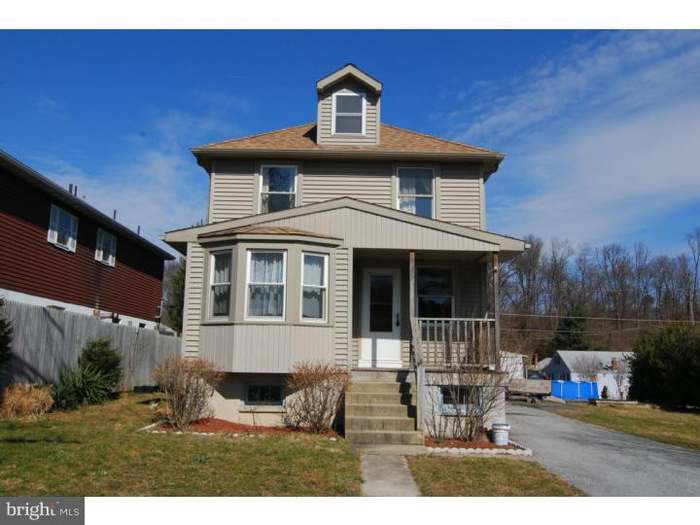 2257 Lincoln Ave West Lawn Pa 19609 3 Beds 1 Bath