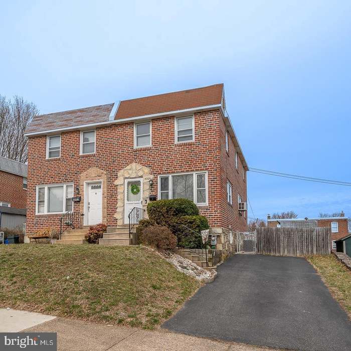 4000 Evans Ln, Drexel Hill, PA 19026