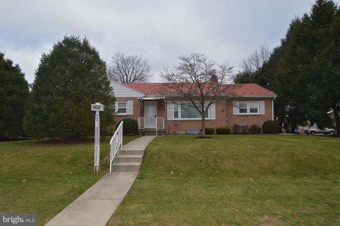 2521 Reading Blvd Pa 19609 3 Beds 2 Baths