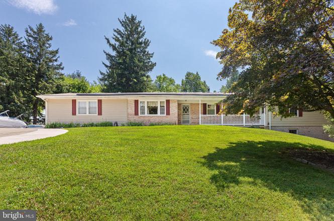 25517 Jonnie Ct, Gaithersburg, MD 20882 | Redfin