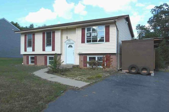 10317 Meadowview Dr, Fredericksburg, VA 22408 | MLS ...