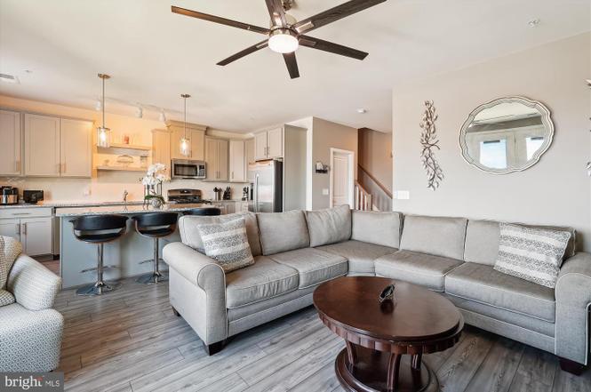 20797 Lamlash Ter, Ashburn, VA 20147 | For Sale ($640,000