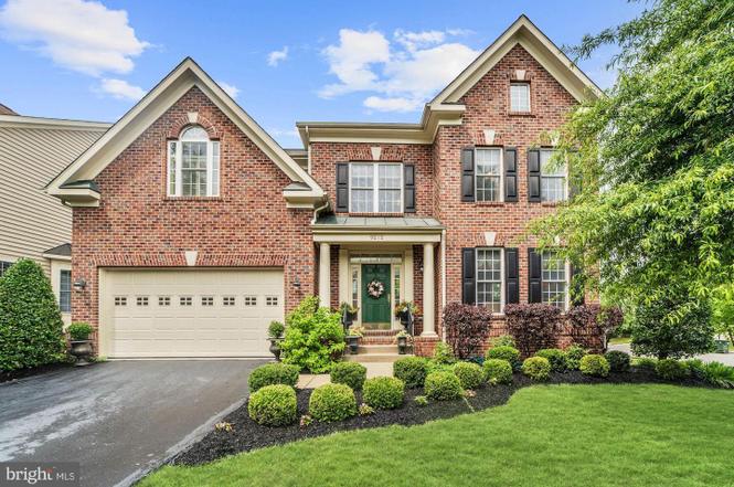 9212 Treasure Oak Ct, Lorton, VA 22079 | MLS# VAFX1133646 ...
