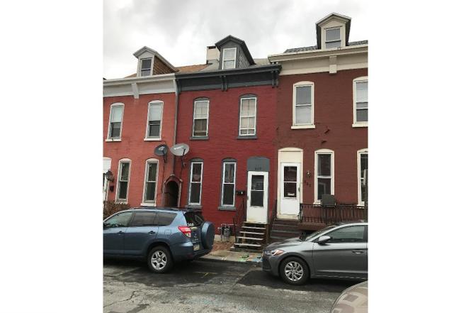 809 Gordon St, Reading, PA 19601 | MLS# 1000241790 | Redfin