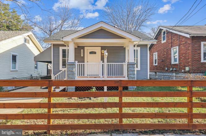 3807 Quincy St, Brentwood, MD 20722 | Redfin