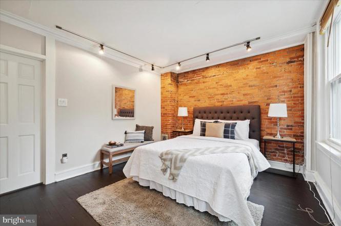 4312 Pine St, Philadelphia, PA 19104