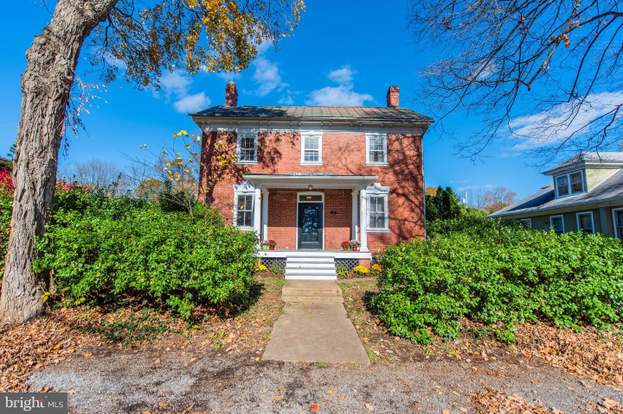 129 Fairmont Ave Shepherdstown Wv 25443 5 Beds 3 Baths