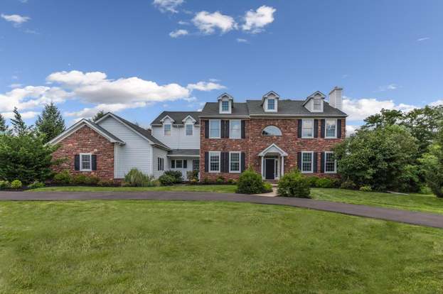 3 Old Barn Ct Newtown Pa 18940 Mls 1002089048 Redfin