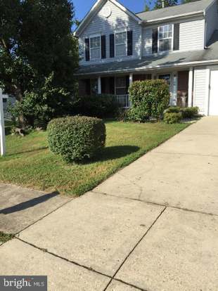 5907 Herring Ct Waldorf Md Property Details All Homes In Maryland Home Property Outdoor Decor