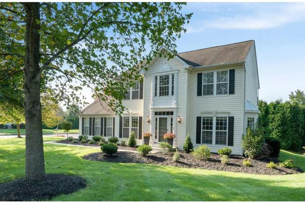 5244 Lovering Dr Doylestown Pa 18902 Mls 1008354076 Redfin 5244 Lovering Dr Doylestown Pa 18902