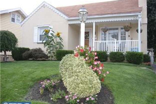 17 Center Ave Willow Grove Pa 19090 Mls 1005381204 Redfin