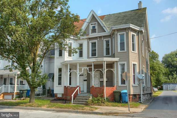 Lower Paxton 4607 Clarendon St Harrisburg Welcoming 4 Bdrm Brick Cape Cod W Hardwood Flrs Throughout Large Fenced In Yard Brick Fireplace Brick Backsplash