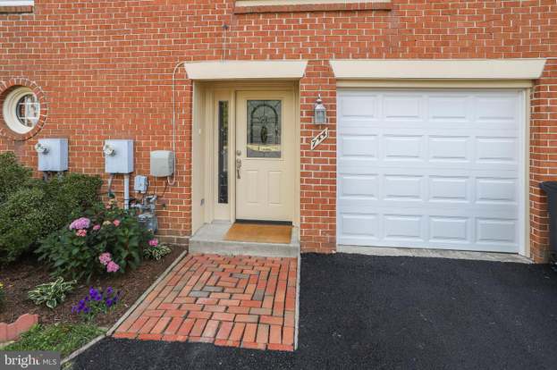744 S Granada St Arlington Va 22204 3 Beds 5 Baths