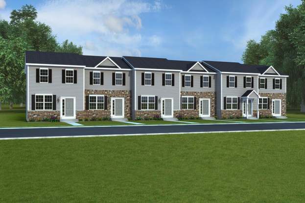 53 Holstein Dr 183 Hanover Pa 17331 3 Beds 2 5 Baths