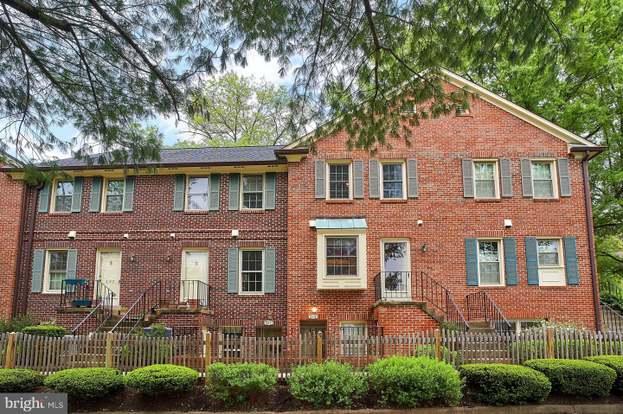 213 Katie Ct Falls Church Va 22046 Mls Vafa110296 Redfin
