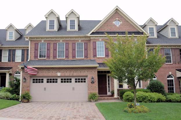 64 Elfreths Ct Newtown Pa 18940 Mls 1000249317 Redfin 64 Elfreths Ct Newtown Pa 18940