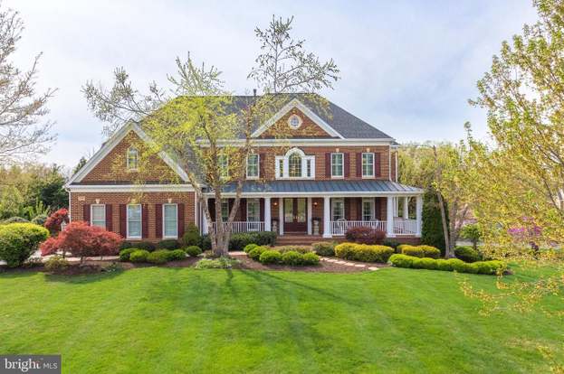 12832 Rose Grove Dr Oak Hill Va 20171 5 Beds 5 Baths - 