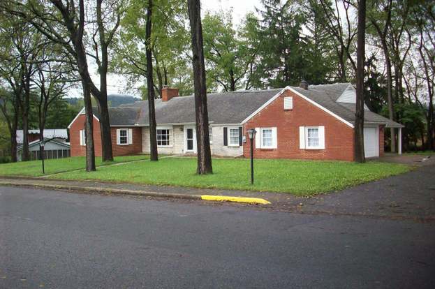 114 North St W Mcconnellsburg Pa 17233 Mls Pafu104394 Redfin