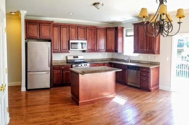1608 Eva Ln Norristown Pa 19401 2 Beds 3 Baths