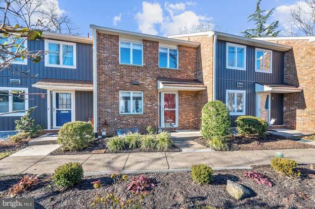 4 S Close S Moorestown Nj 08057 Mls Njbl364528 Redfin