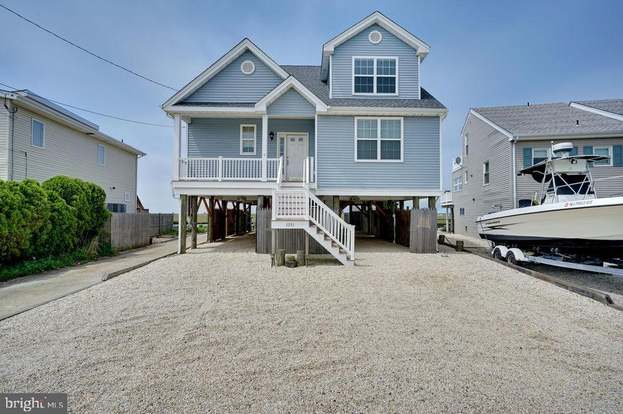 North Creek Roofing On Roof Paint House Styles Dream House