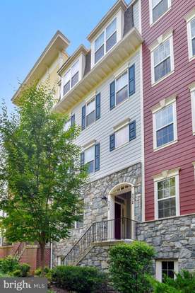 7605 Augustine Way Gaithersburg Md 20879 Mls Mdmc718160 Redfin