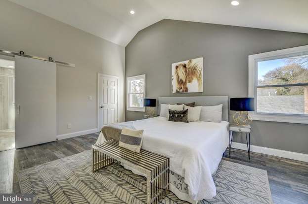 256 Club House Dr Willingboro Nj 08046 4 Beds 2 5 Baths