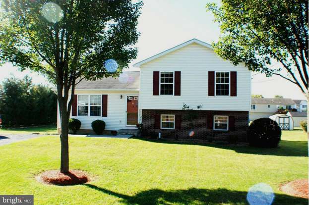 117 Wendover Dr Bunker Hill Wv 25413 Mls 1000561757 Redfin