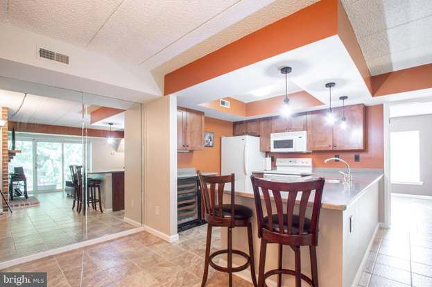 1102 Deer Run 101 Norristown Pa 19403 2 Beds 2 Baths