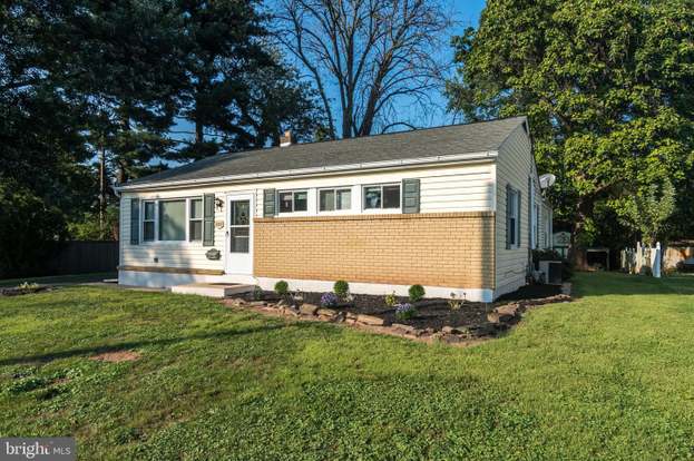 1065 Delaware Ave Lansdale Pa 19446 Mls Pamc629850 Redfin