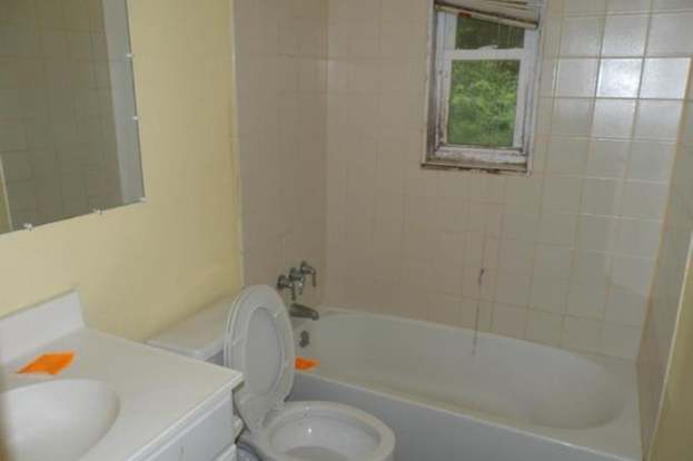 6105 Dinwid St Springfield Va 22150 Mls 1005345970 Redfin 6105 Dinwid St Springfield Va 22150