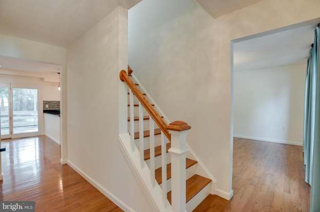 1326 Grant St, Herndon, VA 20170 | MLS# VAFX2142438 | Redfin