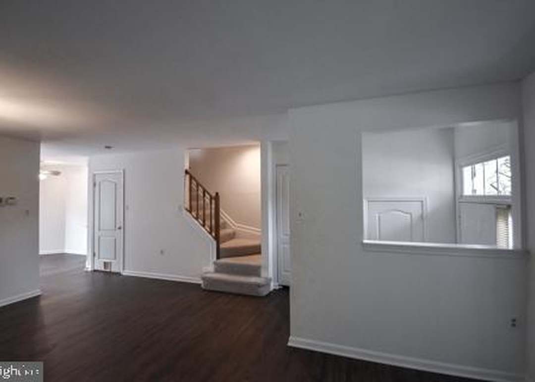 12 Wessex Ct, Reisterstown, MD 21136