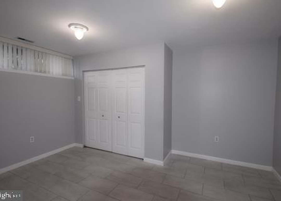 12 Wessex Ct, Reisterstown, MD 21136